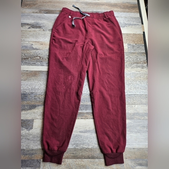 FIGS Tansen Jogger Scrub Pants Men's Medium Burgundy - Picture 1 of 9